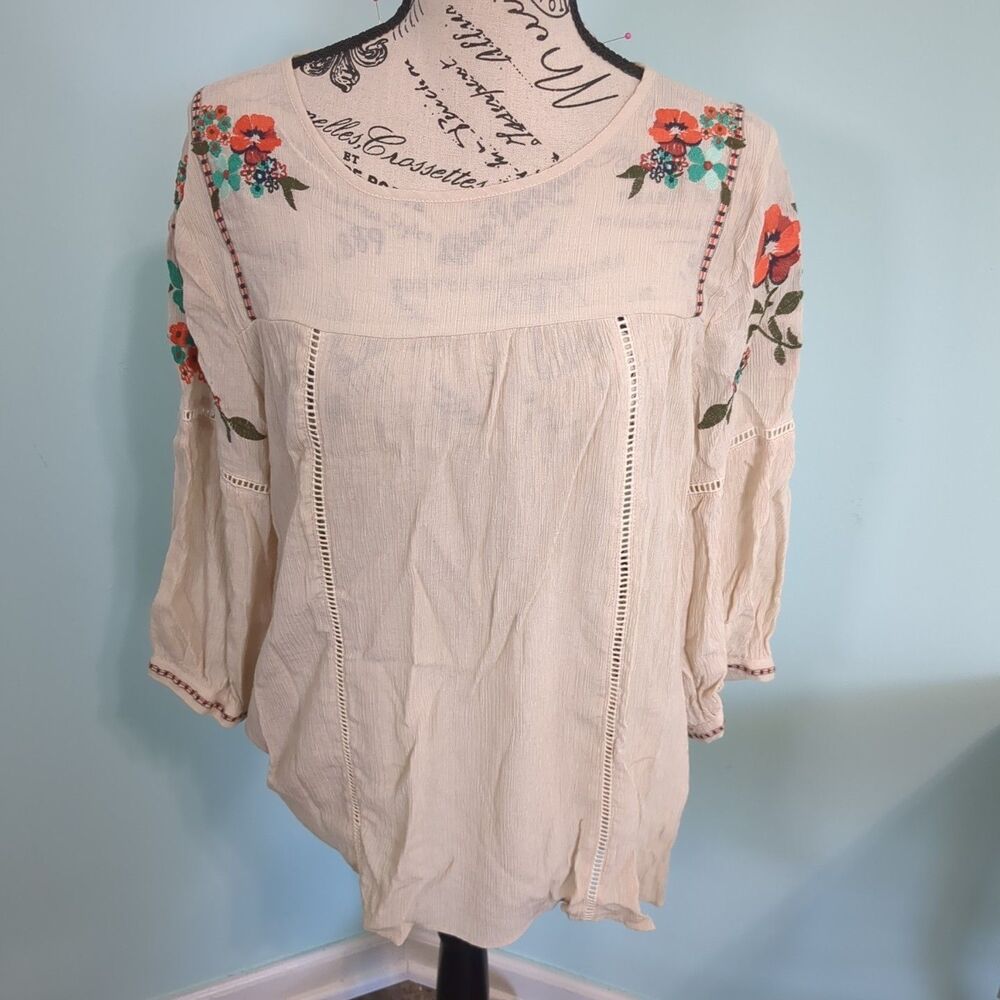 Gibson Latimer Top blouse medium Embroidered Cream boho Fairy Goth shirt